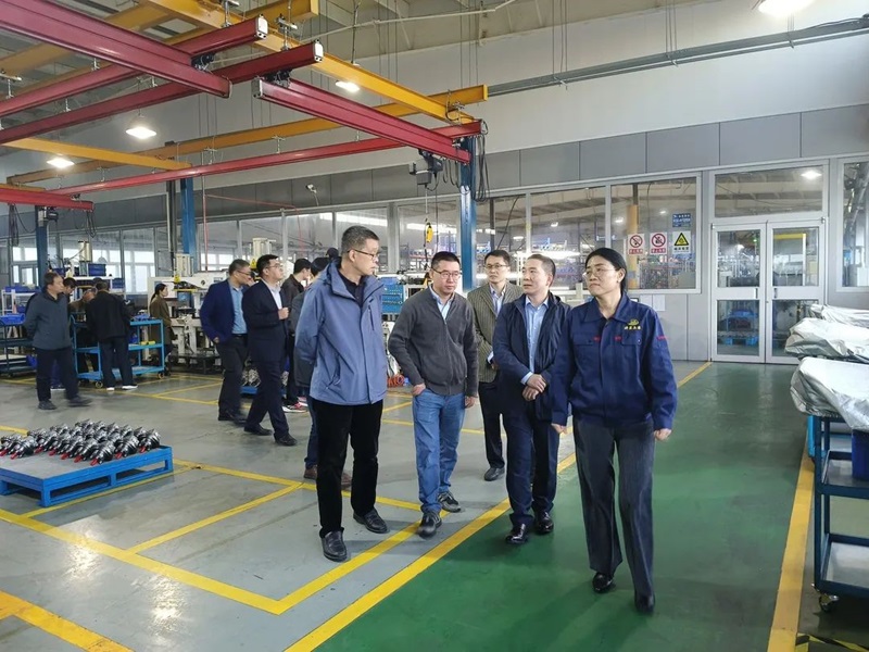 青島力克川液壓機械有限公司協(xié)辦國家標(biāo)準審查會議在青島勝利召開！5.jpg